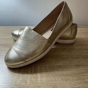 Karl Lagerfeld Chespie Slip-ons - EUC